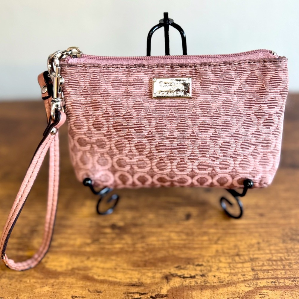 Coach Wristlet! Make an offer!!